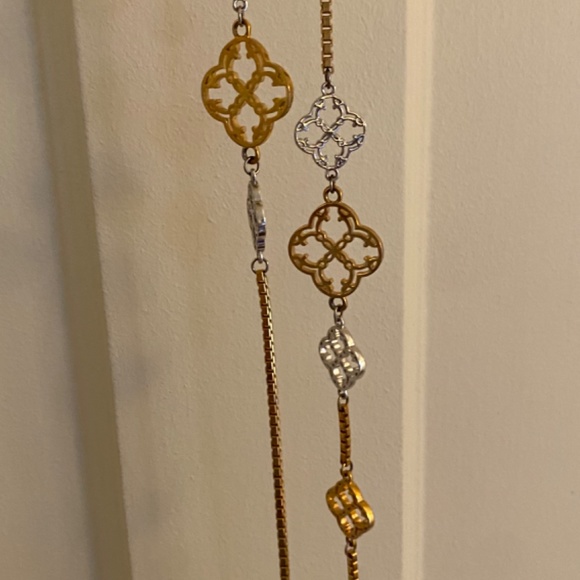 C. Wonder necklace - Picture 2 of 2